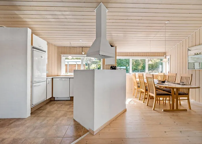 3 Bedroom Stunning In Løgstrup