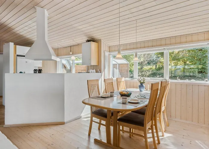 3 Bedroom Stunning In *